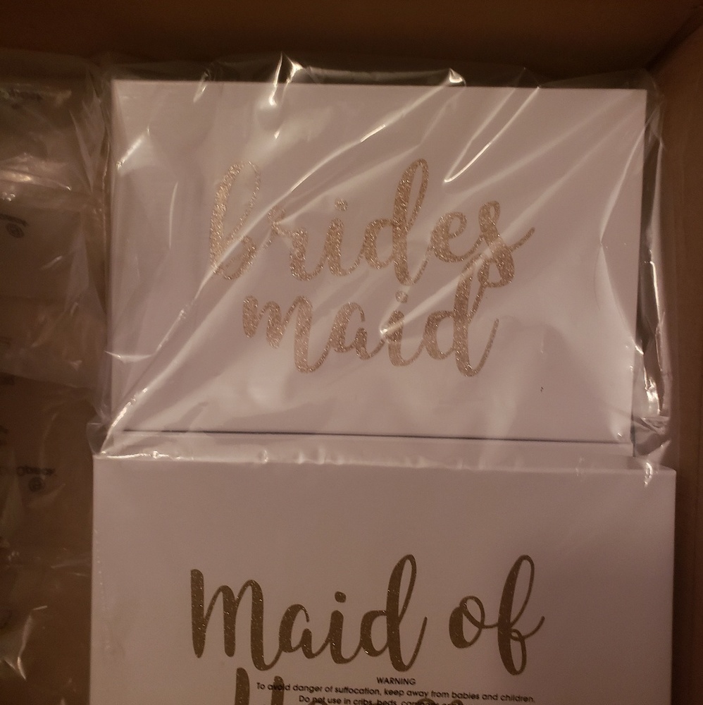 3 bridesmaids and 1 MOH proposal boxes